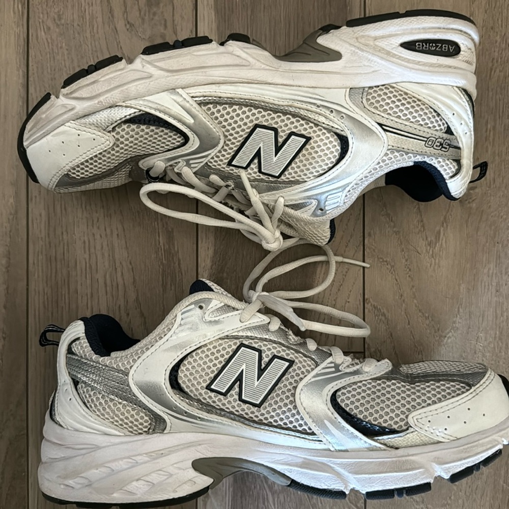 New Balance 530 Sneakers Size 9 in Women’s